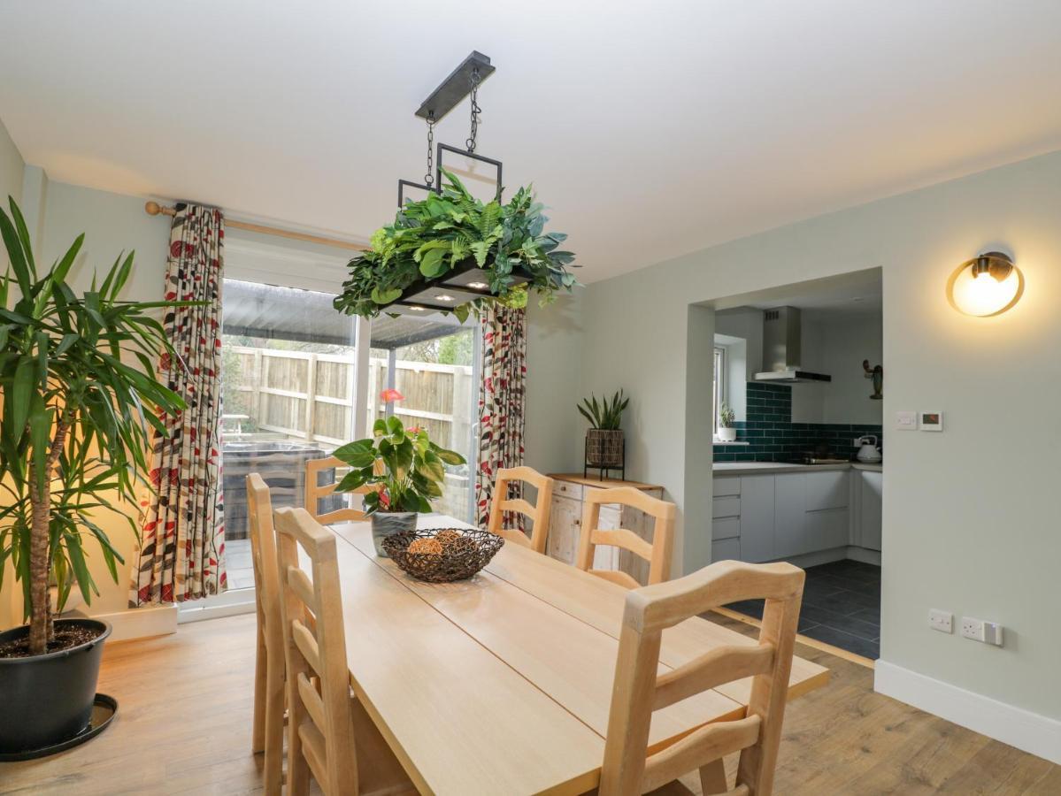 הוילה קורשם Birch House מראה חיצוני תמונה